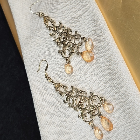 Elegant Gold Tone Chandelier Earrings - Picture 16 of 17